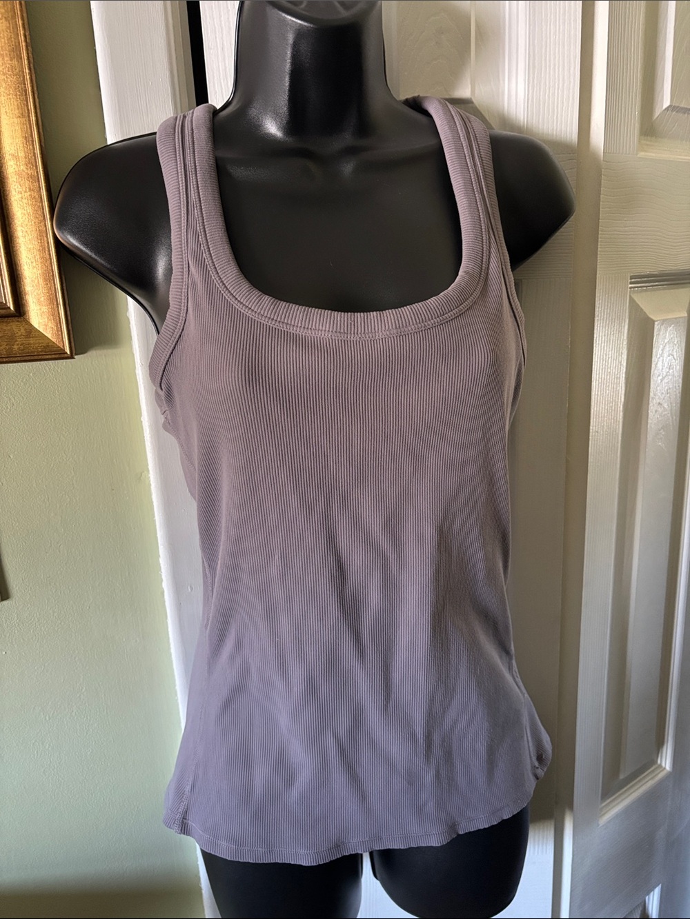 Alo- Women’s Ribbed Tank Top - Lavender Gray